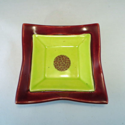 MaroonChartreuseDuplexDish top