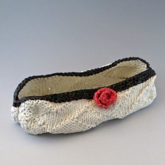 knitted porcelain bag with rose