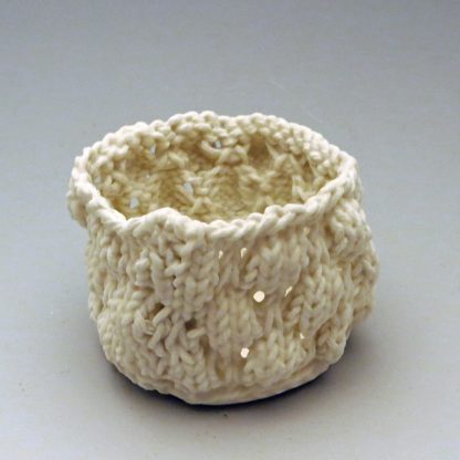 Knitted porcelain small cup